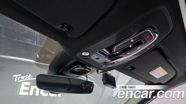 Audi Q7 2021 — photo 29