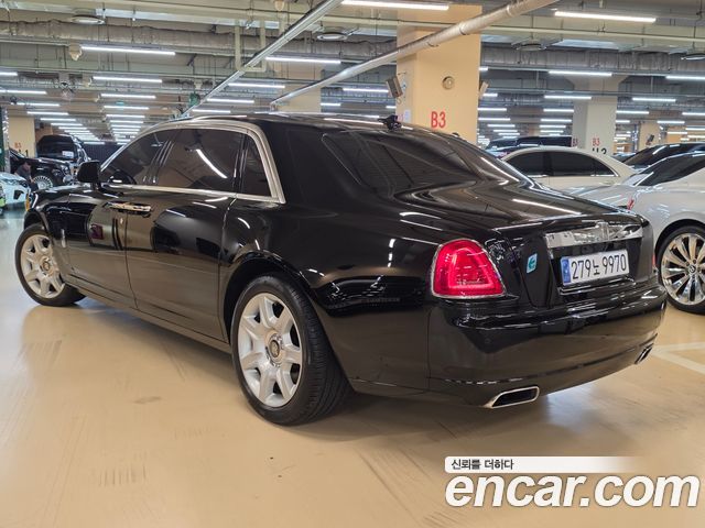Rolls-Royce Ghost 2017 — photo 2