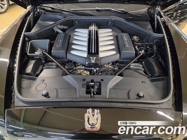 Rolls-Royce Ghost 2017 — photo 15