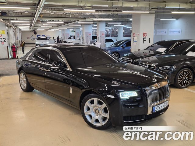 Rolls-Royce Ghost 2017 — photo 20