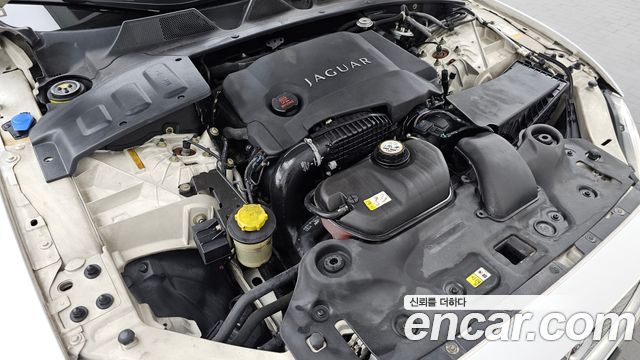 Jaguar XJ 2011 — photo 6