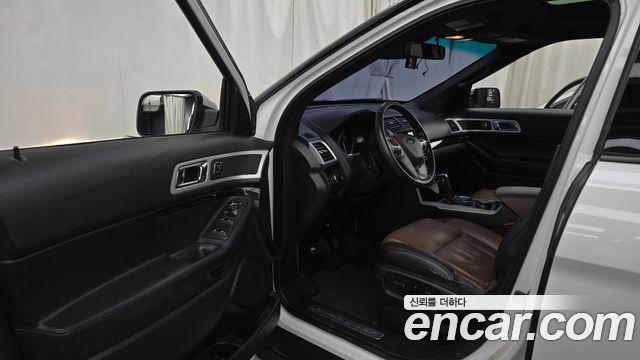 Ford Explorer 2014 — photo 10
