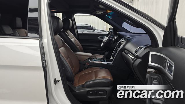 Ford Explorer 2014 — photo 11