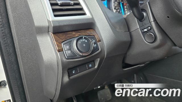Ford Explorer 2014 — photo 16