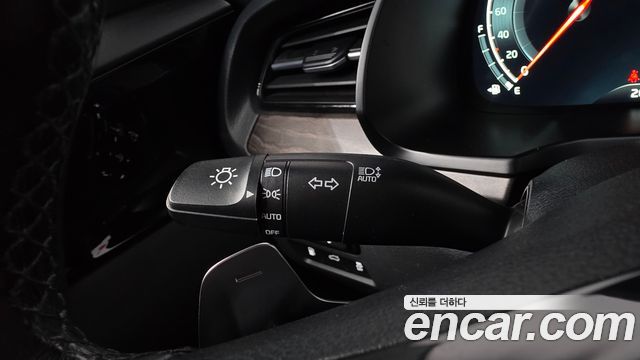 Kia K7 2020 — photo 38