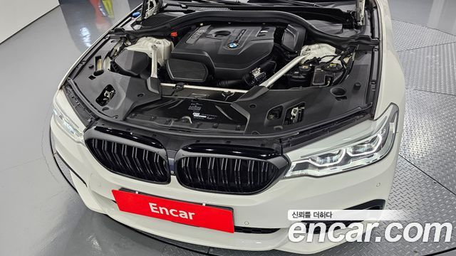 BMW 5-Series 2018 — photo 6