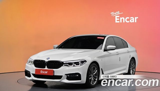 BMW 5-Series 2018 — photo 1
