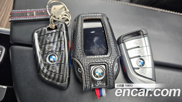 BMW 5-Series 2018 — photo 28