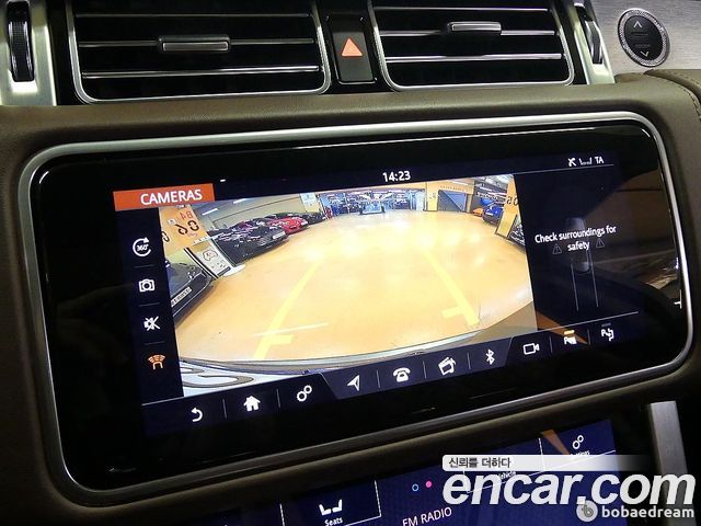 Land Rover Range Rover 2019 — photo 12