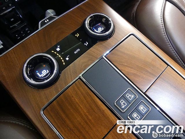 Land Rover Range Rover 2019 — photo 17