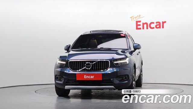 Volvo XC40 2022 — photo 3