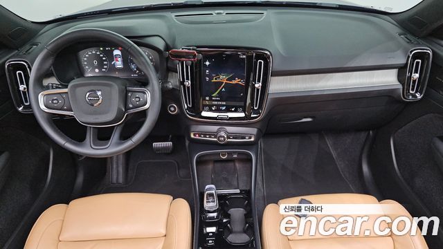 Volvo XC40 2022 — photo 10