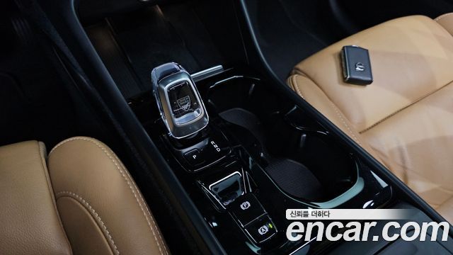 Volvo XC40 2022 — photo 12