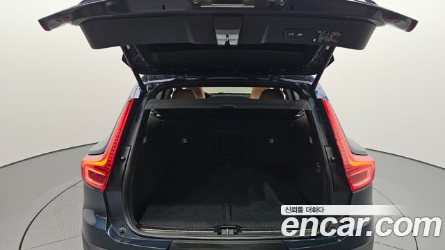 Volvo XC40 2022 — photo 26