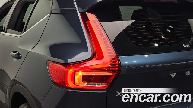 Volvo XC40 2022 — photo 9
