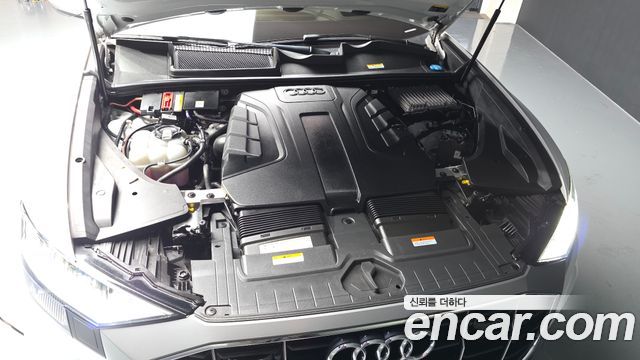 Audi Q8 2021 — photo 6