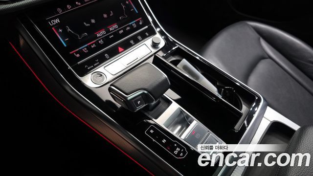 Audi Q8 2021 — photo 9