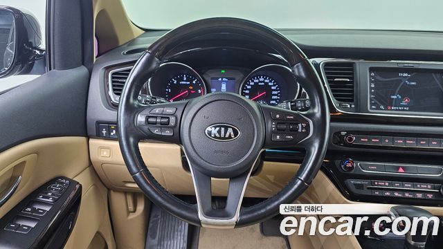 Kia Canival 2020 — photo 12