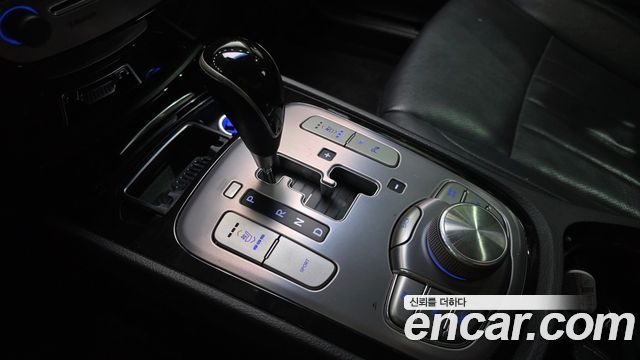 Hyundai Genesis 2012 — photo 9