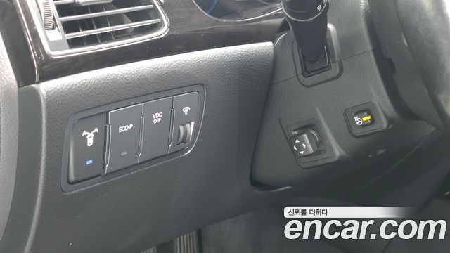 Hyundai Genesis 2012 — photo 13