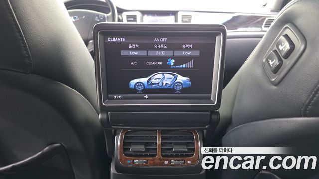 Hyundai Genesis 2012 — photo 18