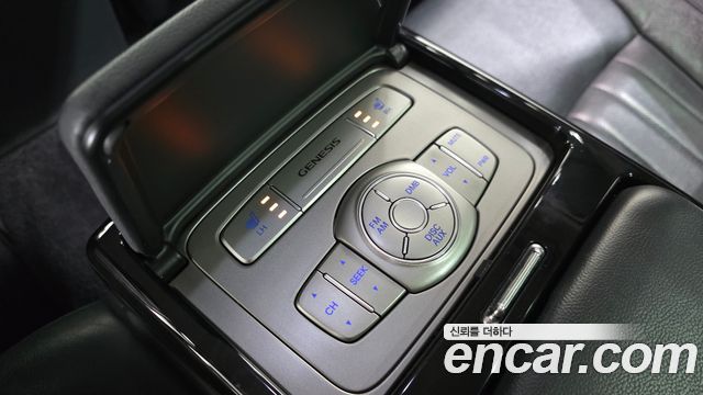 Hyundai Genesis 2012 — photo 19