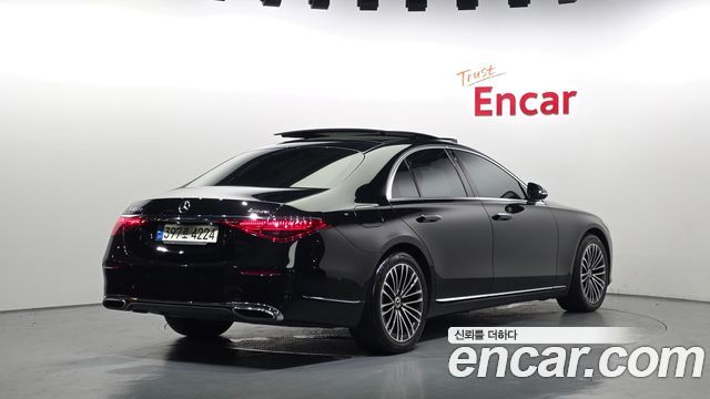 Mercedes-Benz S-Class 2022 — photo 2