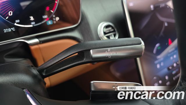 Mercedes-Benz S-Class 2022 — photo 12