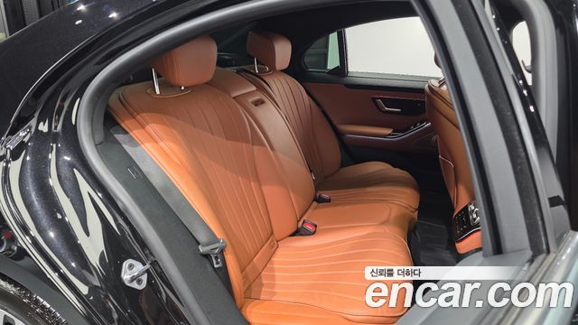 Mercedes-Benz S-Class 2022 — photo 18