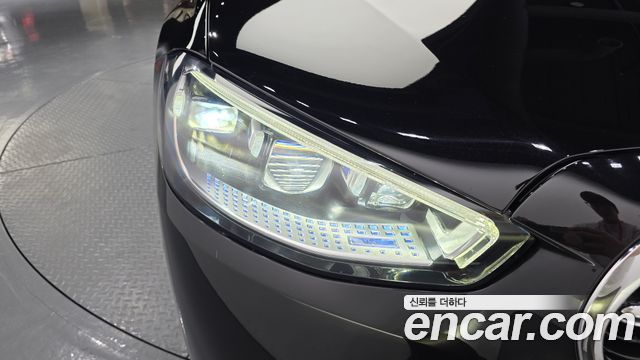 Mercedes-Benz S-Class 2022 — photo 8