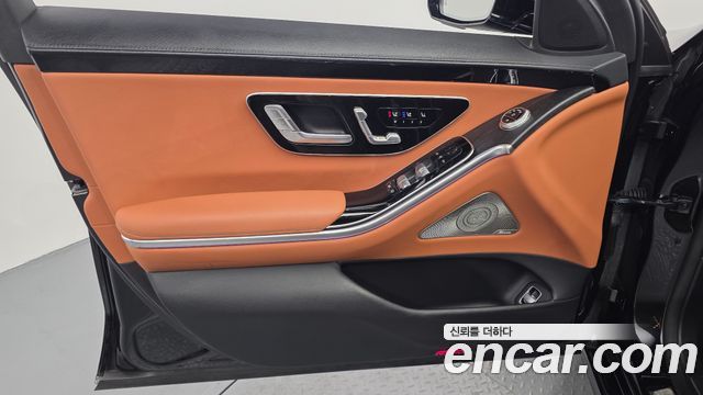 Mercedes-Benz S-Class 2022 — photo 14