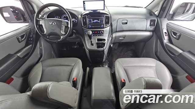 Hyundai Starex 2019 — photo 10