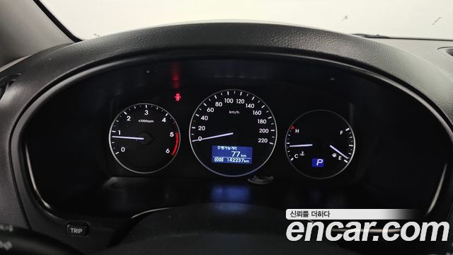Hyundai Starex 2019 — photo 11
