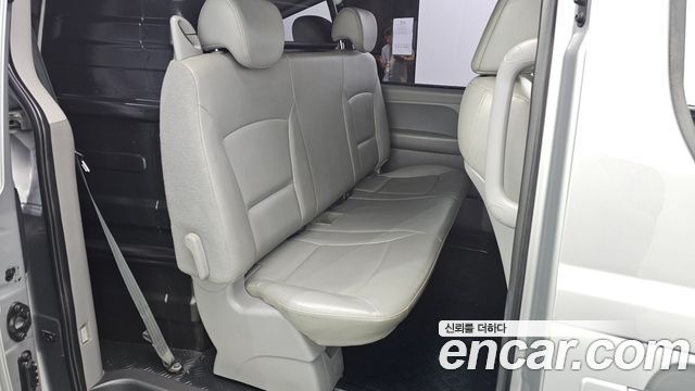Hyundai Starex 2019 — photo 18
