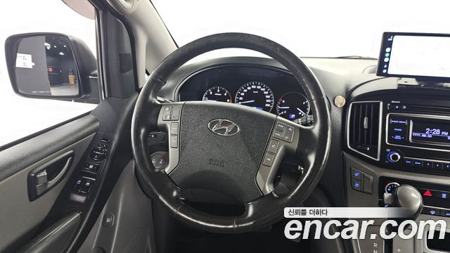 Hyundai Starex 2019 — photo 19