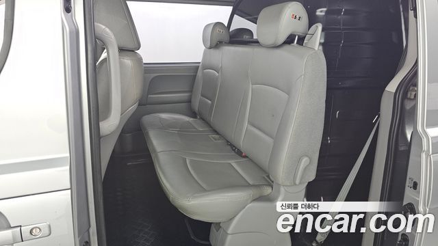 Hyundai Starex 2019 — photo 16
