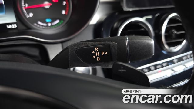 Mercedes-Benz GLC-Class 2019 — photo 12