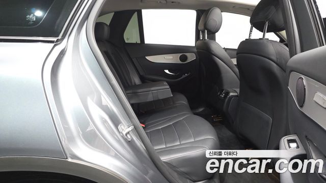 Mercedes-Benz GLC-Class 2019 — photo 17