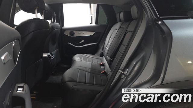 Mercedes-Benz GLC-Class 2019 — photo 18