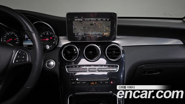 Mercedes-Benz GLC-Class 2019 — photo 20