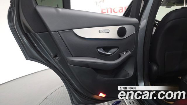 Mercedes-Benz GLC-Class 2019 — photo 15