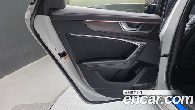 Audi A6 2023 — photo 15