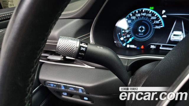 Genesis GV80 2020 — photo 21