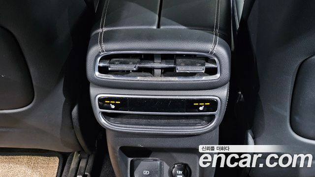 Genesis GV80 2020 — photo 28
