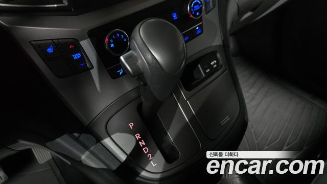 Hyundai Starex 2019 — photo 9