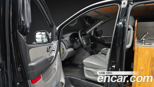 Hyundai Starex 2019 — photo 10