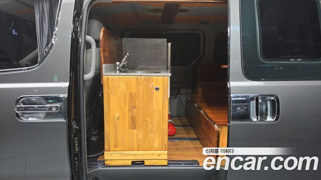 Hyundai Starex 2019 — photo 17