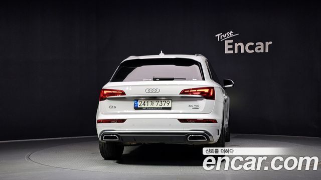 Audi Q5 2022 — photo 4