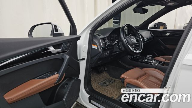 Audi Q5 2022 — photo 13