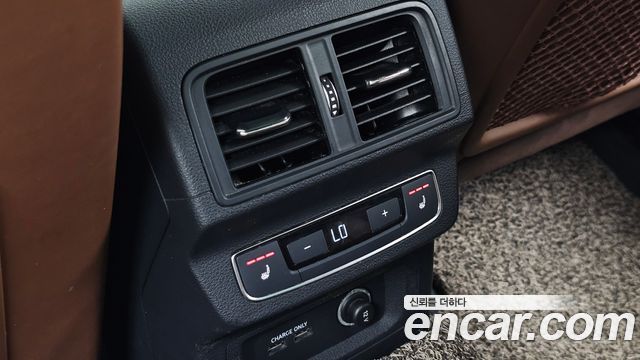 Audi Q5 2022 — photo 24